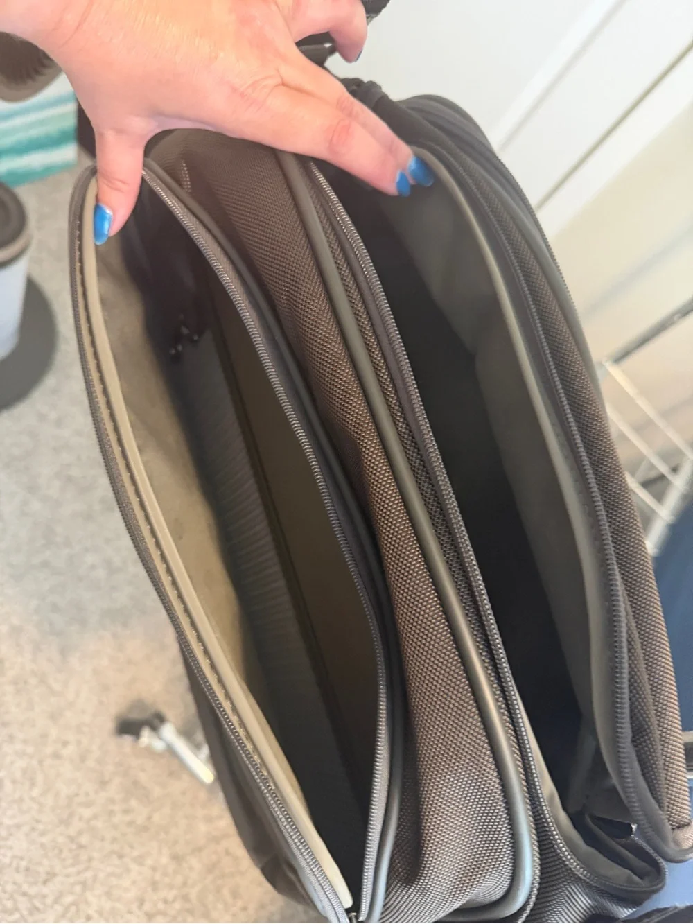 Men's Brown Travel Shoulder Bag - Unbranded